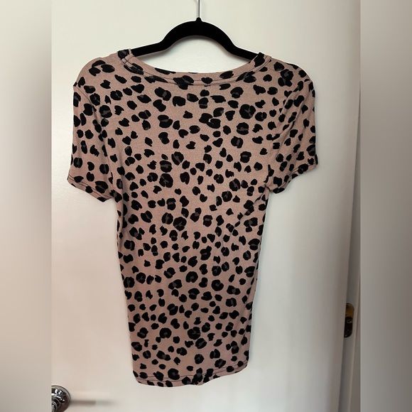 Michael Stars x REVOLVE Leopard Shine Tee - Picture 6 of 8